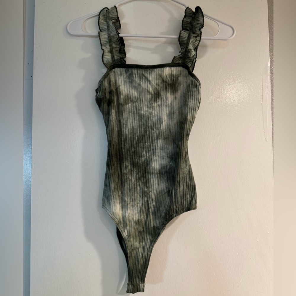 Leli’s Green Tie-die Bodysuit